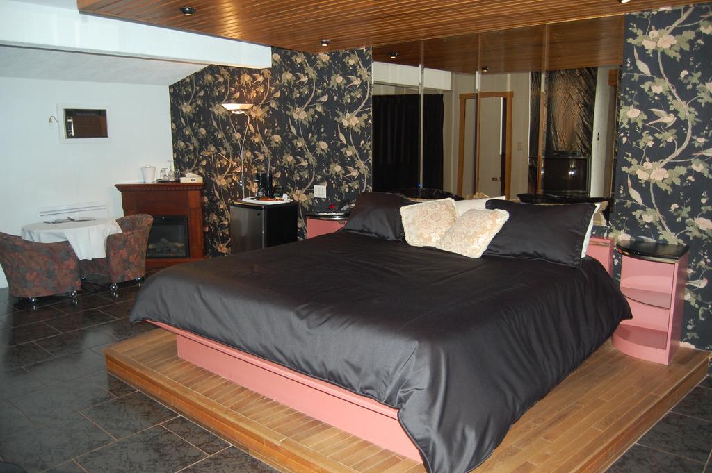 Auberge Godard Nominingue Rum bild